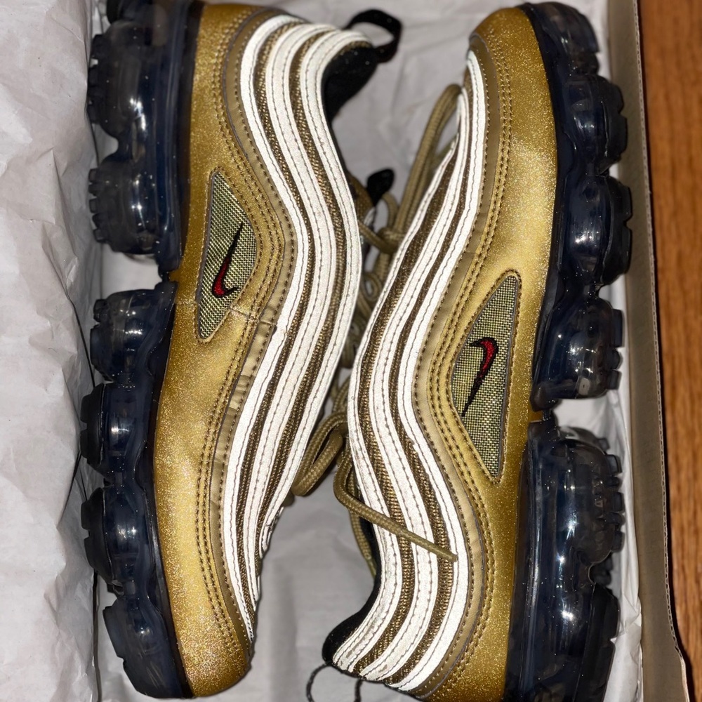 Gold Nike Air Vapormax '97 (GS)